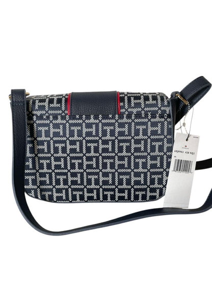 Bolso Cruzado Tommy Hilfiger con Solapa: Versatilidad y Estilo Clásico