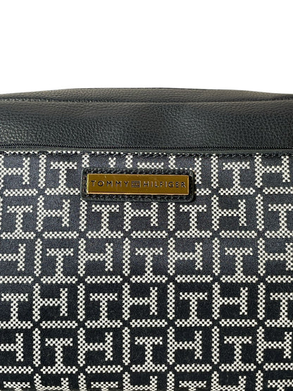 Bolso Crossbody Tommy Hilfiger - Estilo Atemporal y Funcionalidad 2 en 1