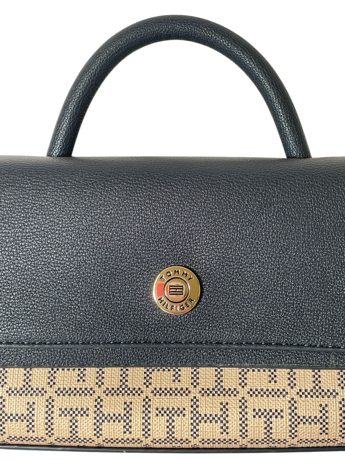 Bolso Crossbody Tommy Hilfiger - Clásico y Compacto