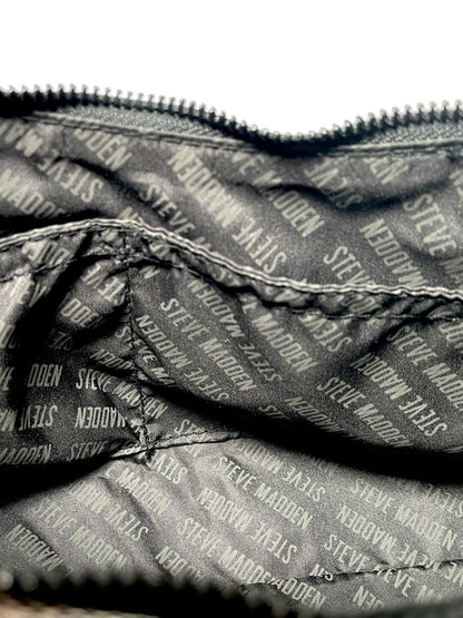 Bolso Steve Madden Negro y Rosa con Tarjetero – Estilo y Funcionalidad en un Solo Accesorio