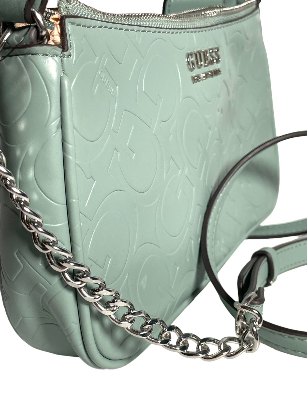Bolso de Mano Guess Azul: Elegancia y Estilo en un Accesorio Versátil